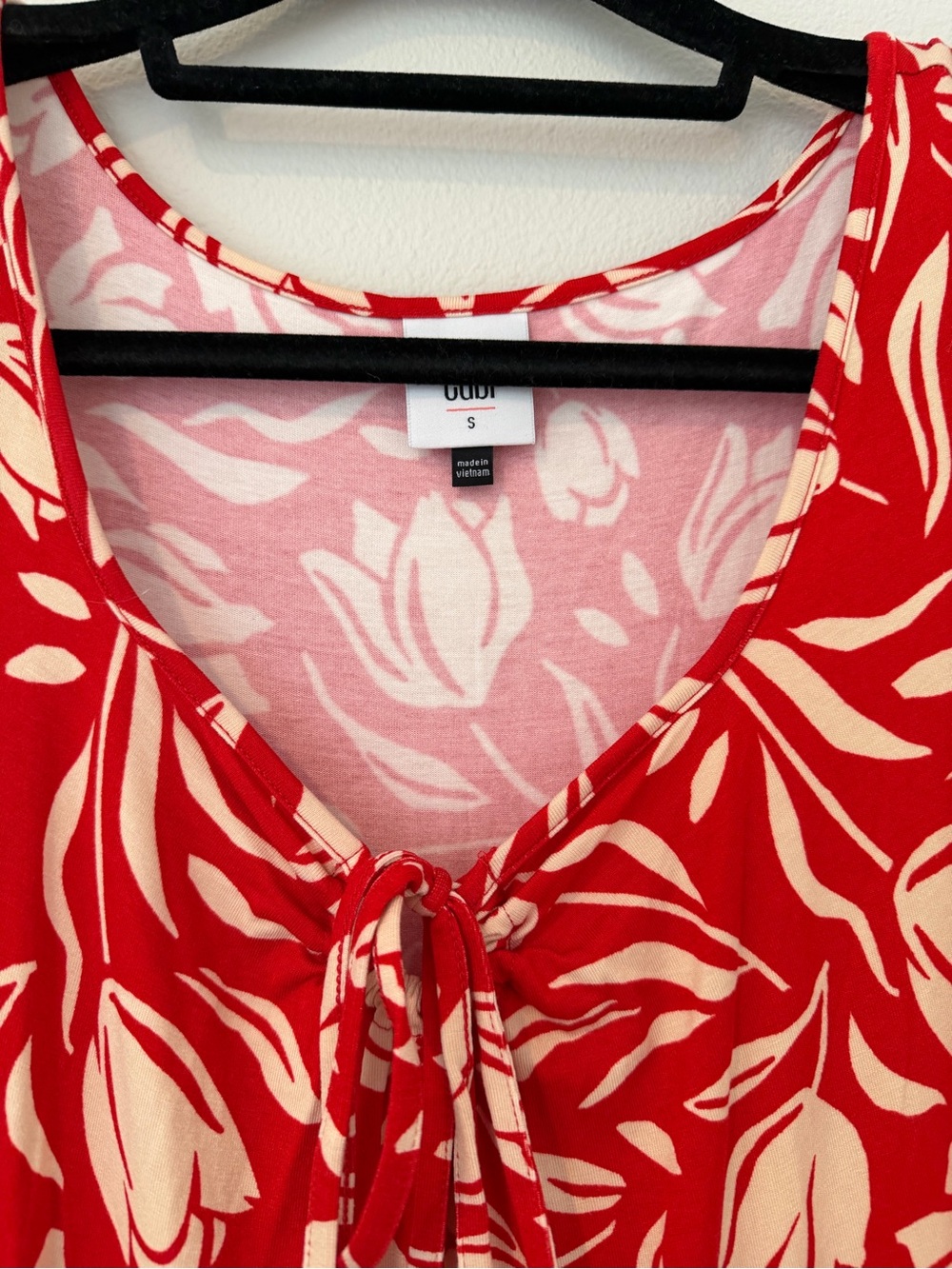 Cabi Dress, Small Red and Bone Floral, Never Worn Tearoom dress - Picture 4 of 9